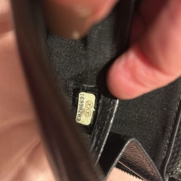 Chanel Camellia Zip around wallet - Picture 6 of 6